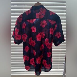 Enlison Hawaiin button down shirt